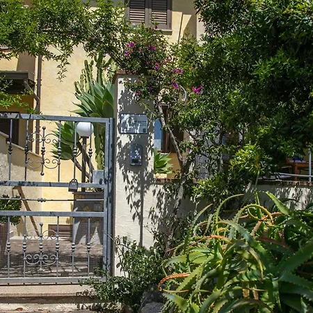 La Casa Dei Nonni - *